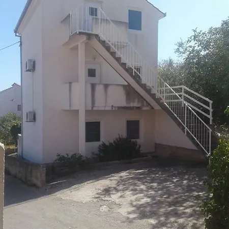 Katarina Apartment *